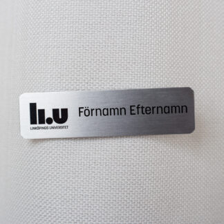 Namnbricka, internationell logo LIU