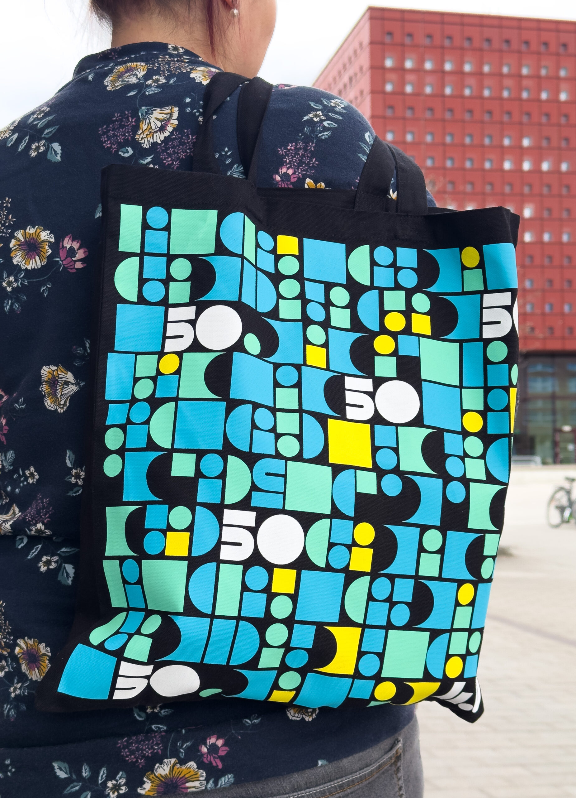 tygpåse LiU50 2025 över axel